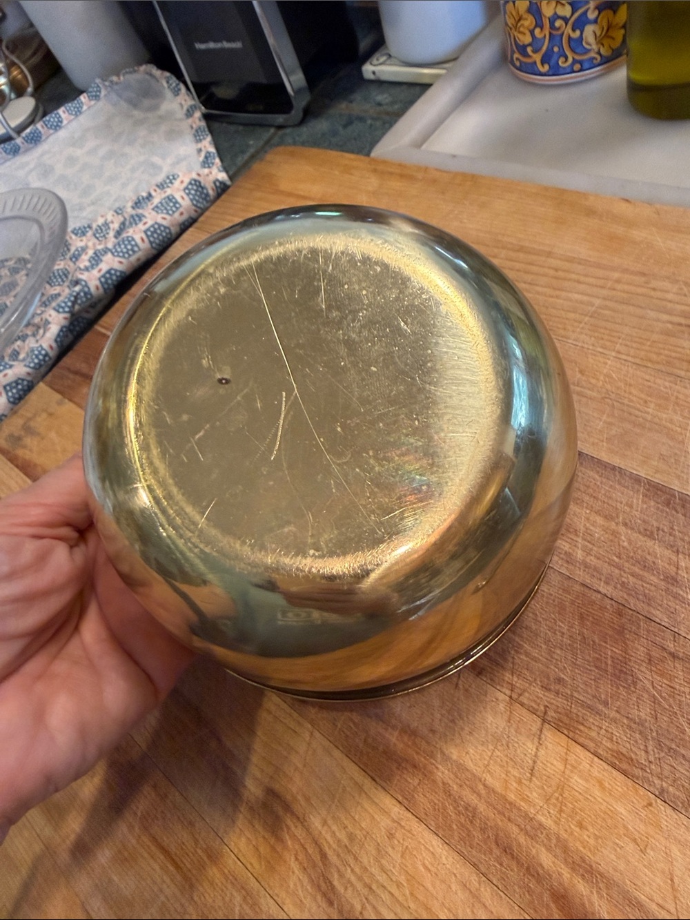 vintage Princess House brass planter bowl featuring a copper floral emblem - Picture 5 of 6